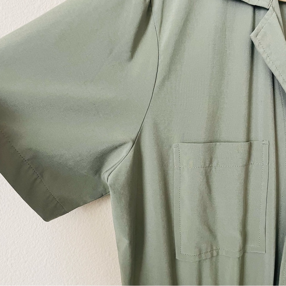 Vuori MEDIUM Villa Utility short sleeve pocketed romper in Pistachio green - Picture 2 of 6